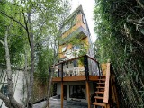 This Week’s Find: A Georgetown Treehouse